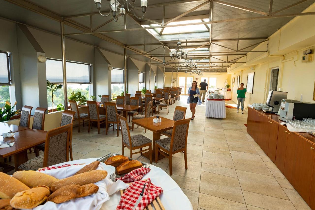 Dolphin Resort & Conference Agioi Apostoloi  Exterior photo